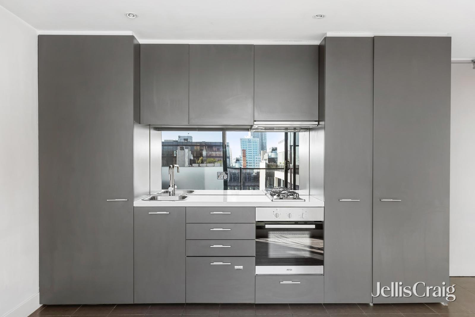 901/32 Bray Street, South Yarra image 3