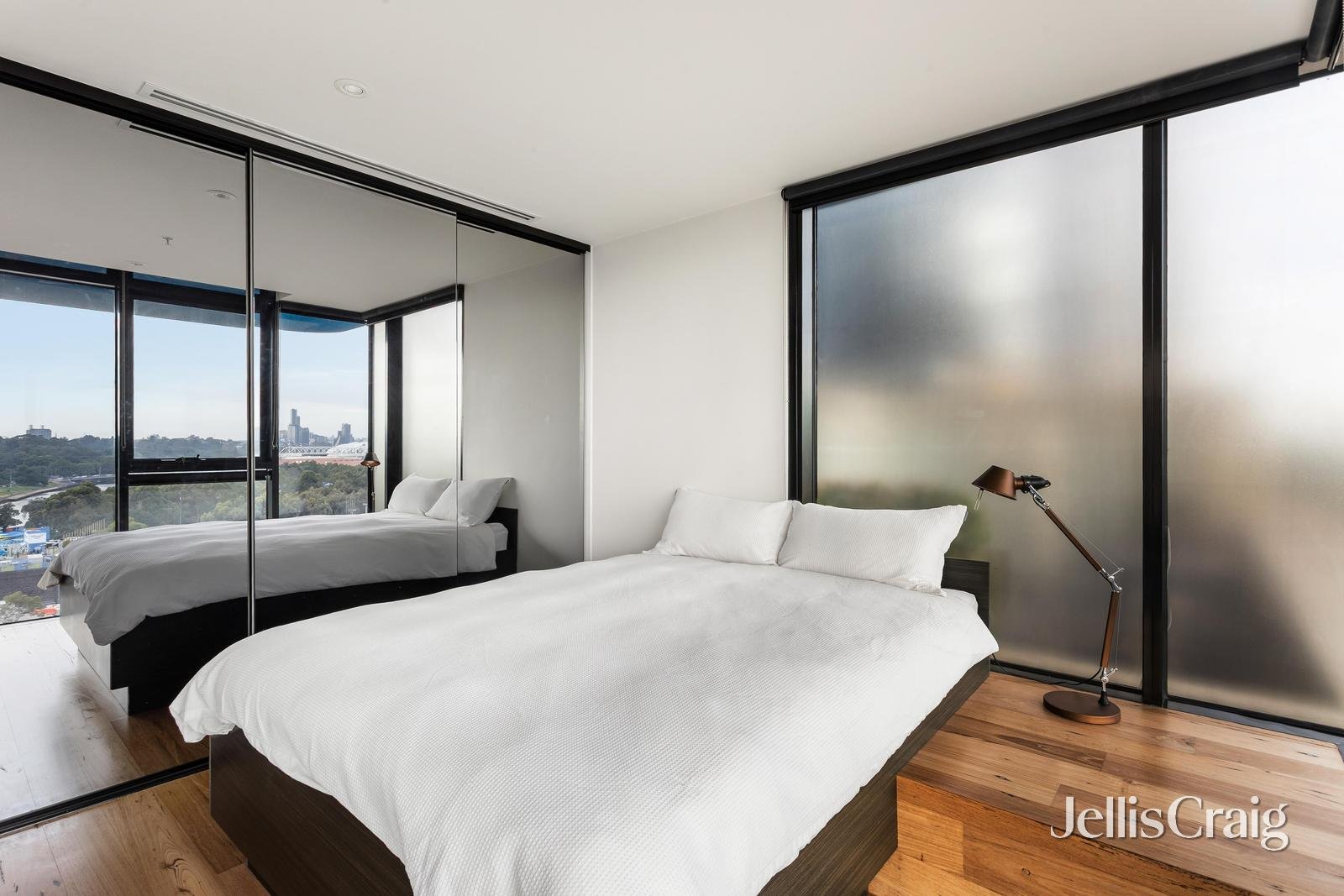 901/82 Flinders Street, Melbourne image 7