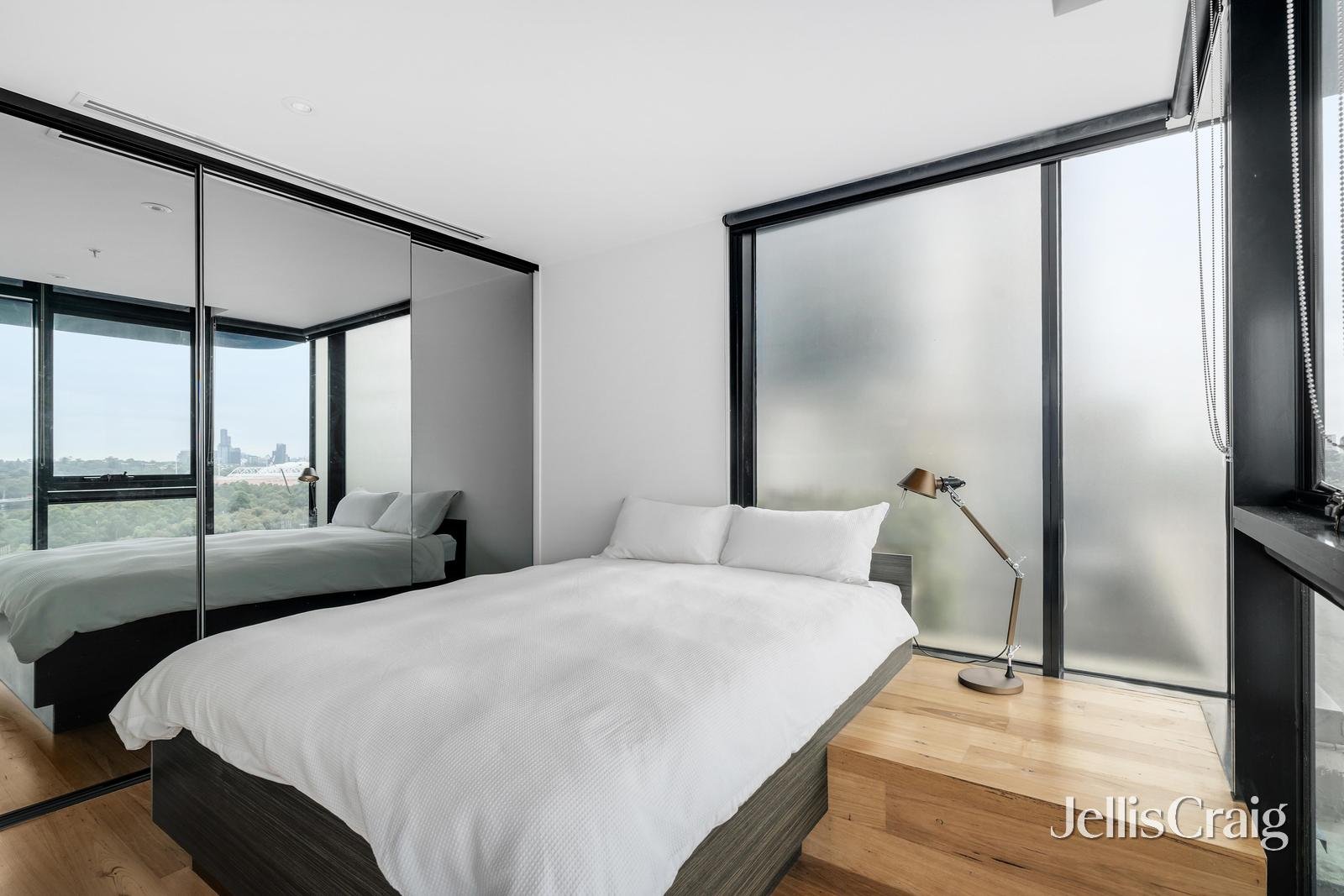 901/82 Flinders Street, Melbourne image 9