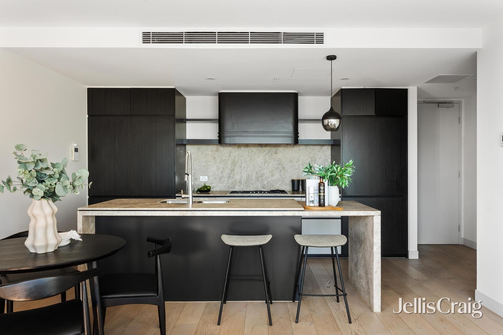 902/33 Judd Street, Richmond image 3