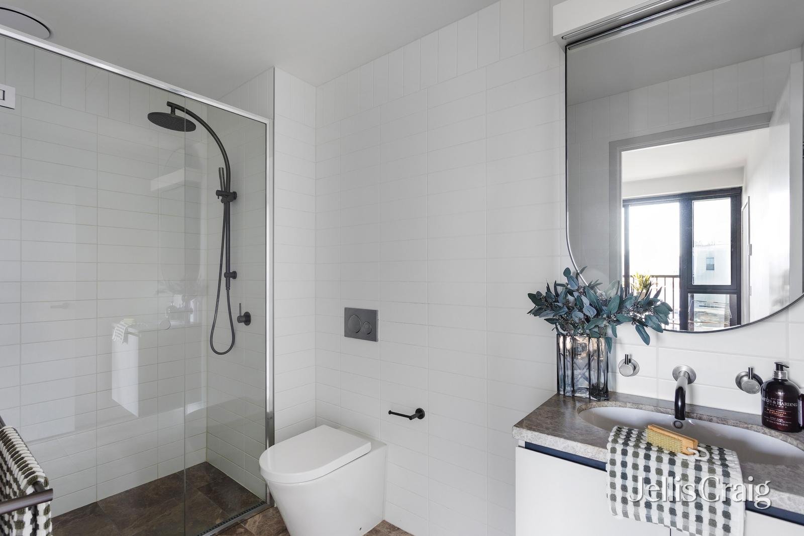 902/33 Judd Street, Richmond image 8