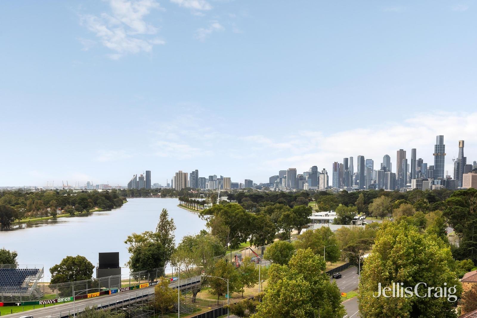 902/81 Queens Road, Melbourne image 1