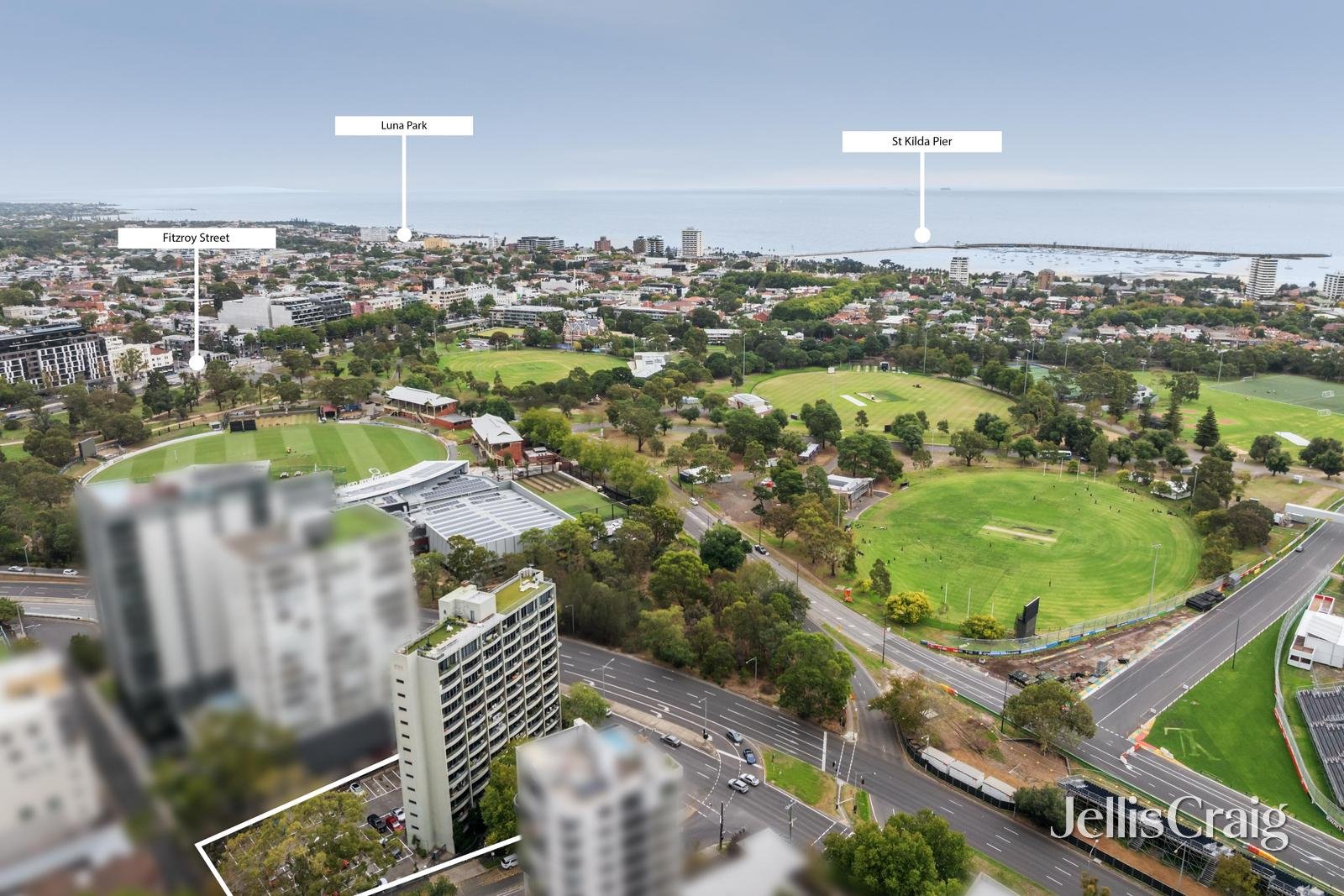 902/81 Queens Road, Melbourne image 9