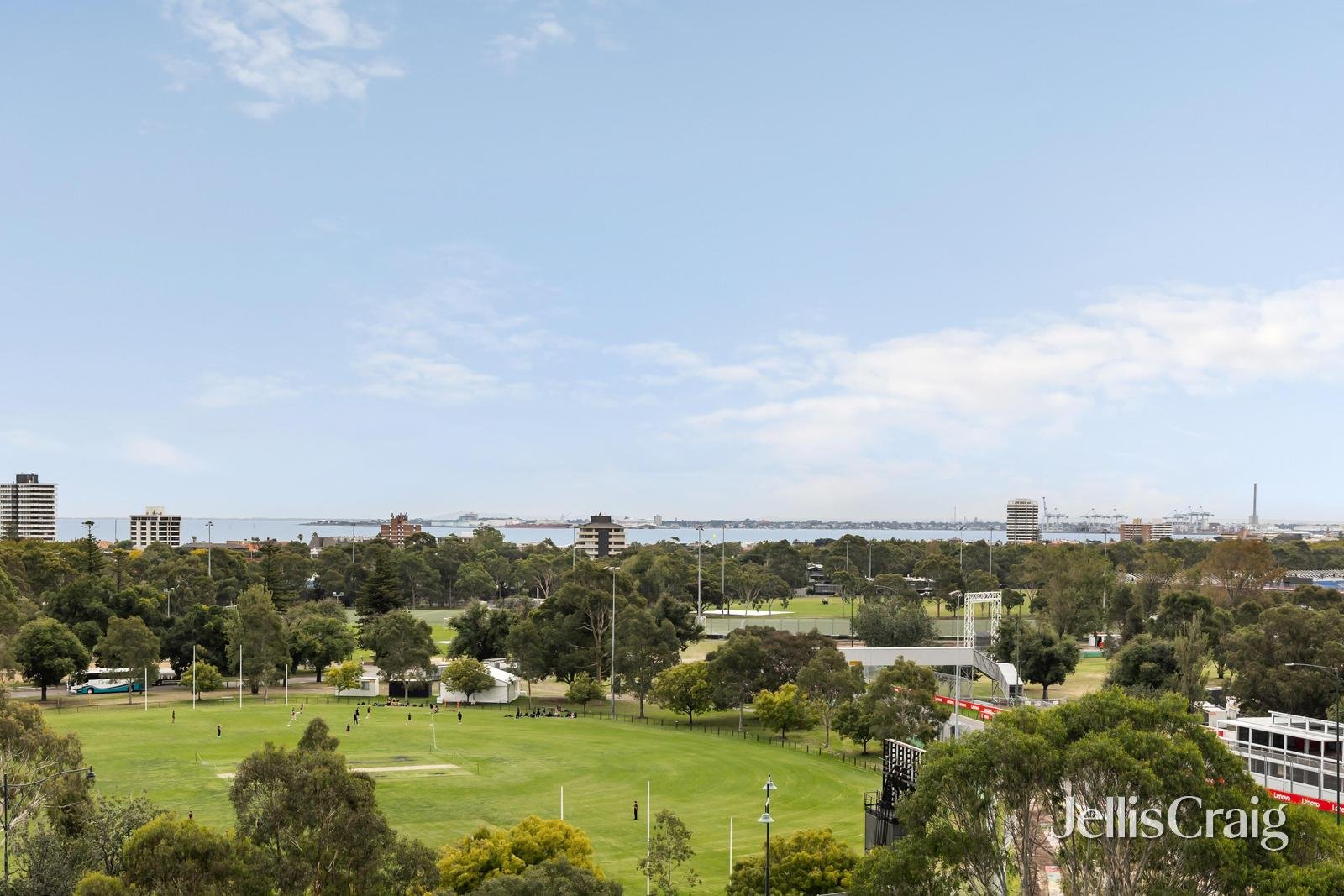 902/81 Queens Road, Melbourne image 10