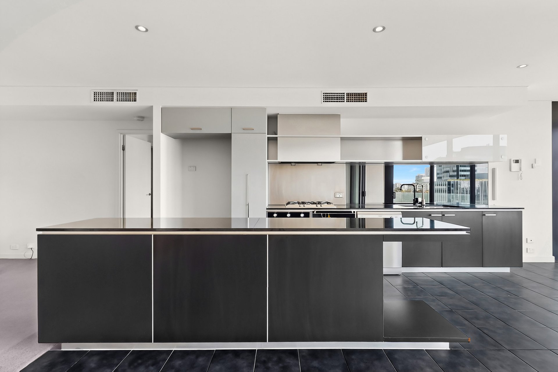 903/50 Lorimer Street, Docklands image 10