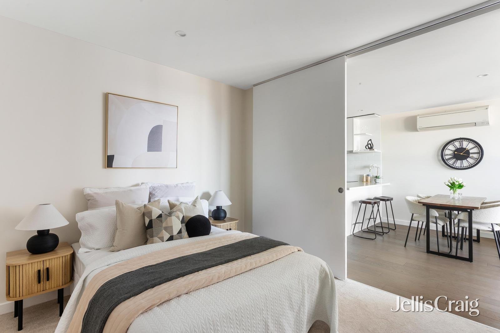 904/6 Railway Road, Cheltenham image 8