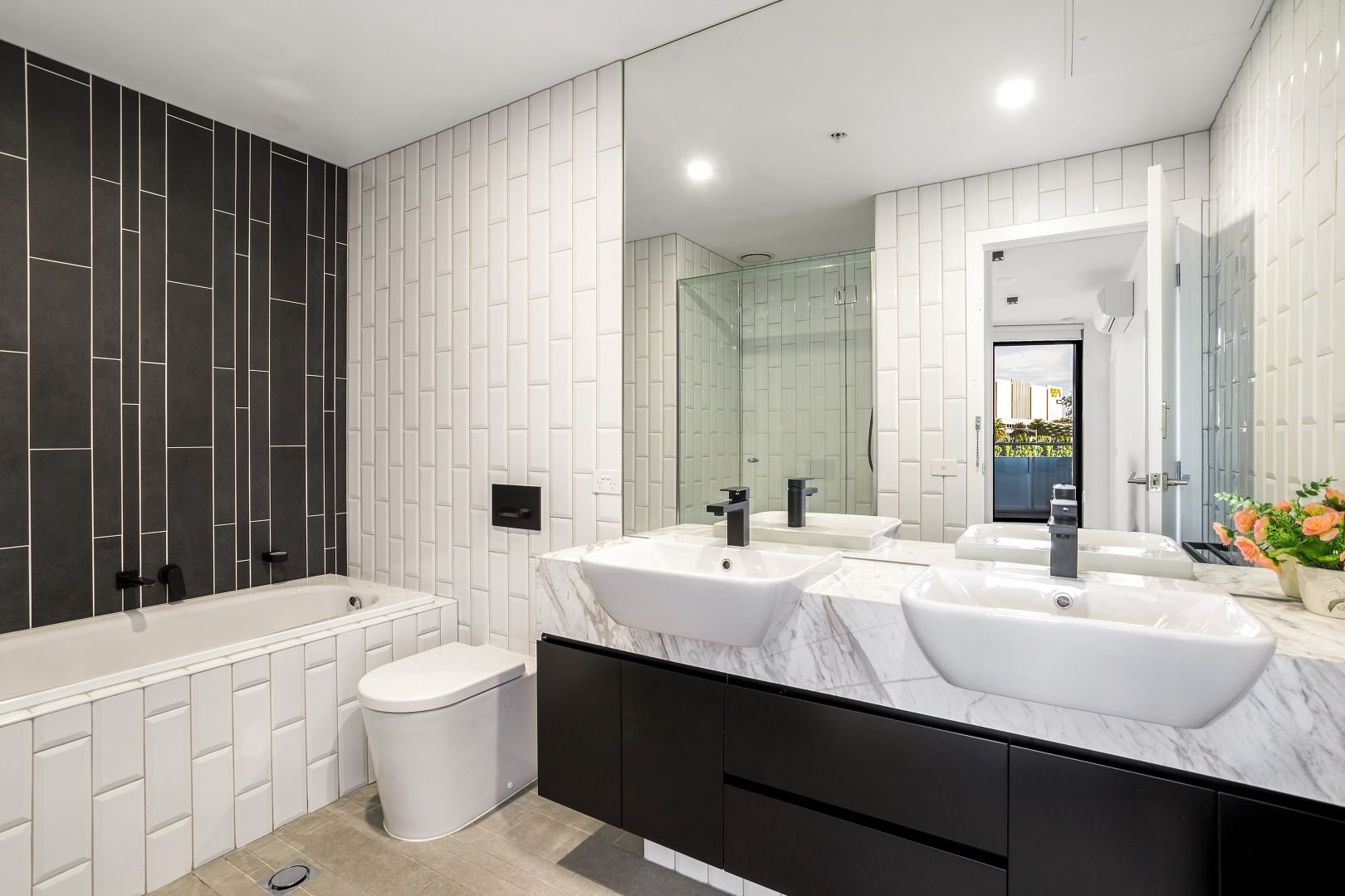 905/101 Tram Road, Doncaster image 5