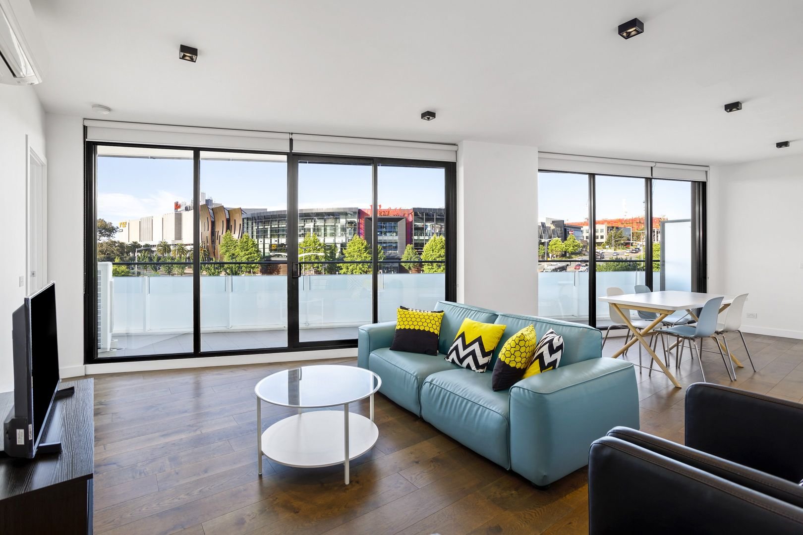 905/101 Tram Road, Doncaster image 2