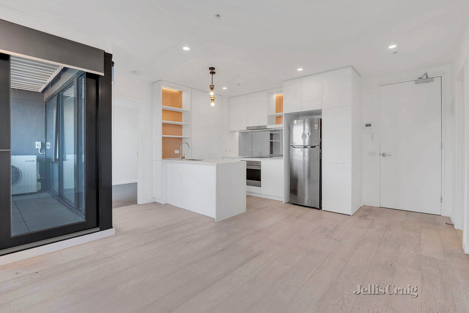 905/392 Spencer Street, West Melbourne image 3