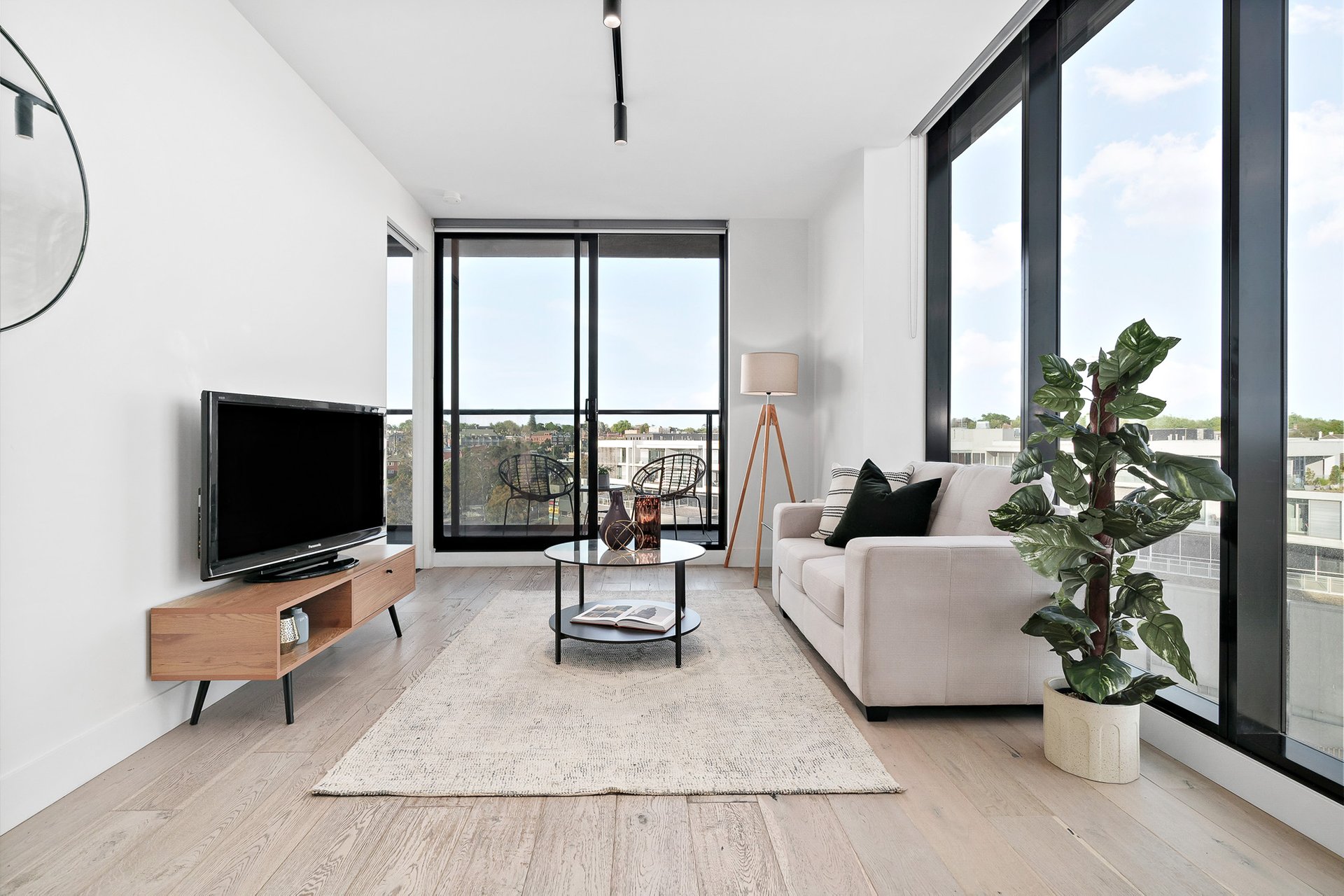 Property Gallery Thumbnail 9