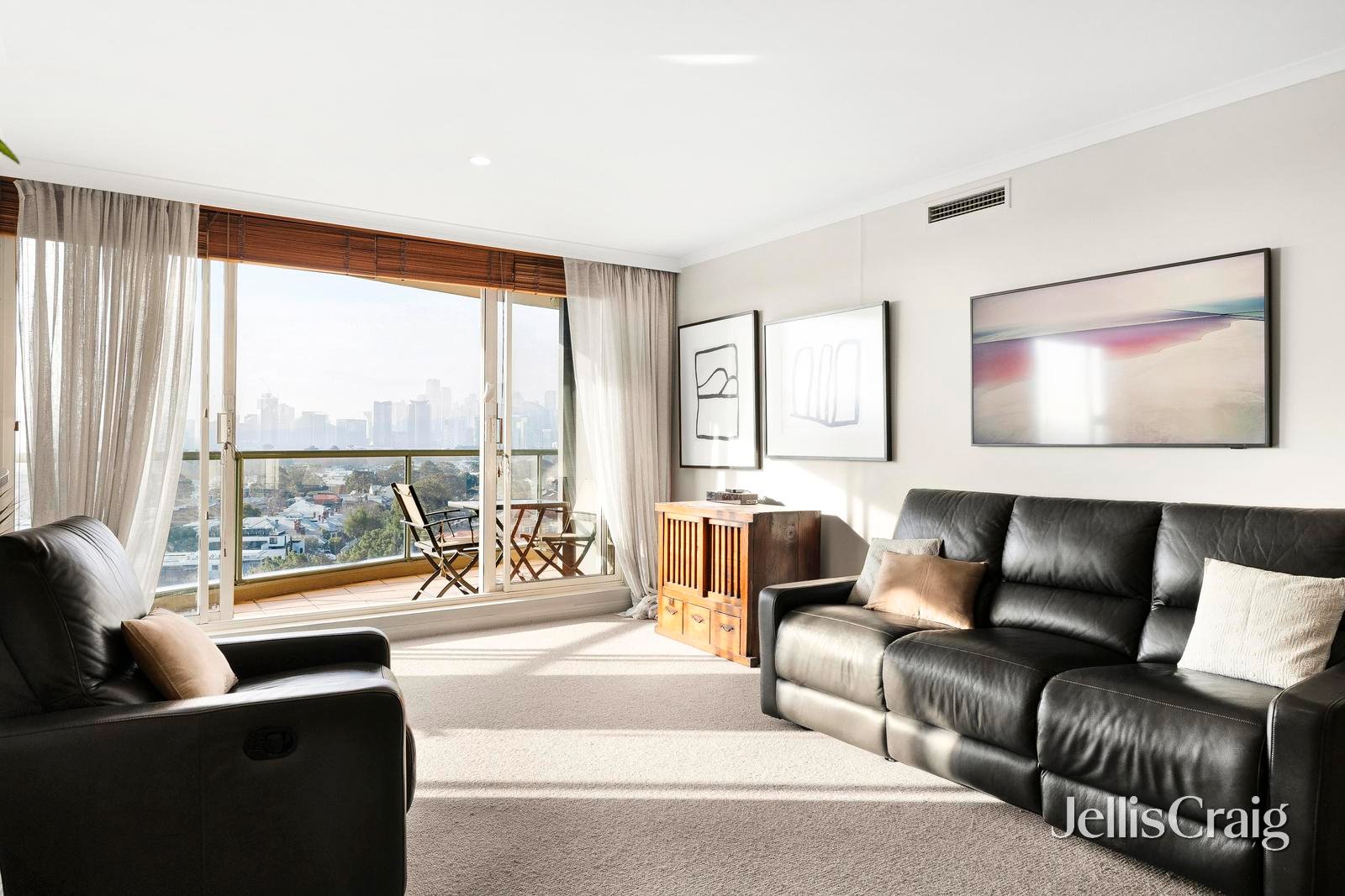 906/107 Beach Street, Port&nbsp;Melbourne image 2