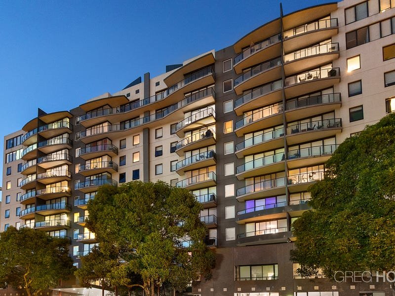 906/28 Bank Street, South Melbourne image 2