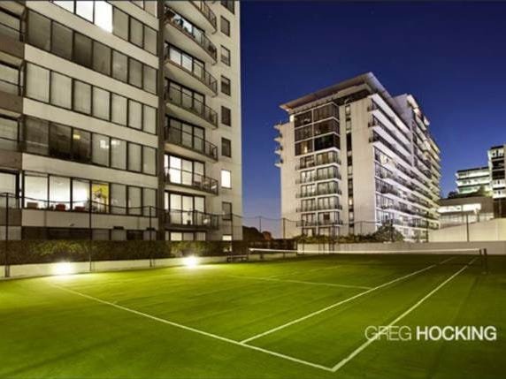 906/28 Bank Street, South Melbourne image 10