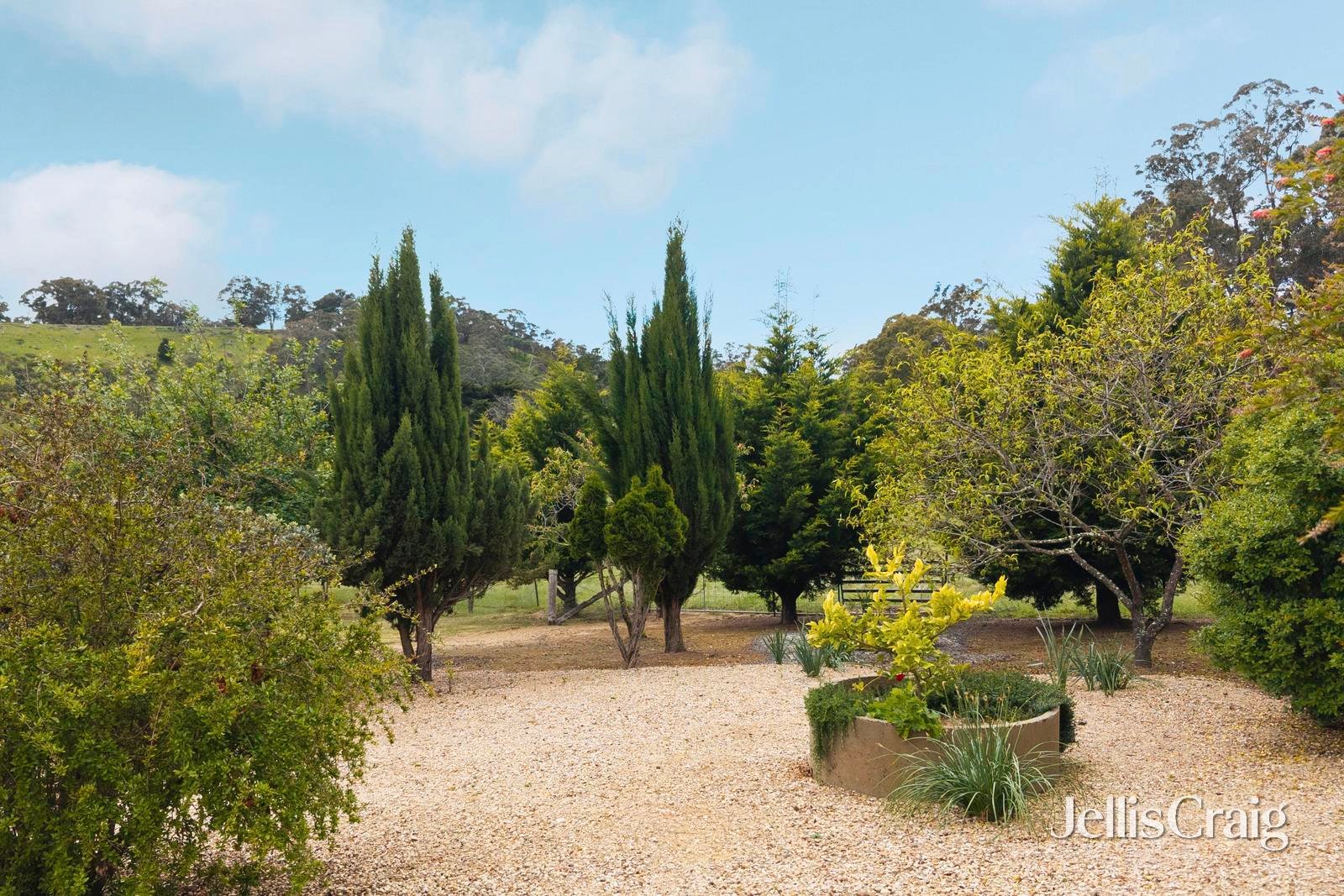 909 Vaughan Springs Road, Glenlyon image 18