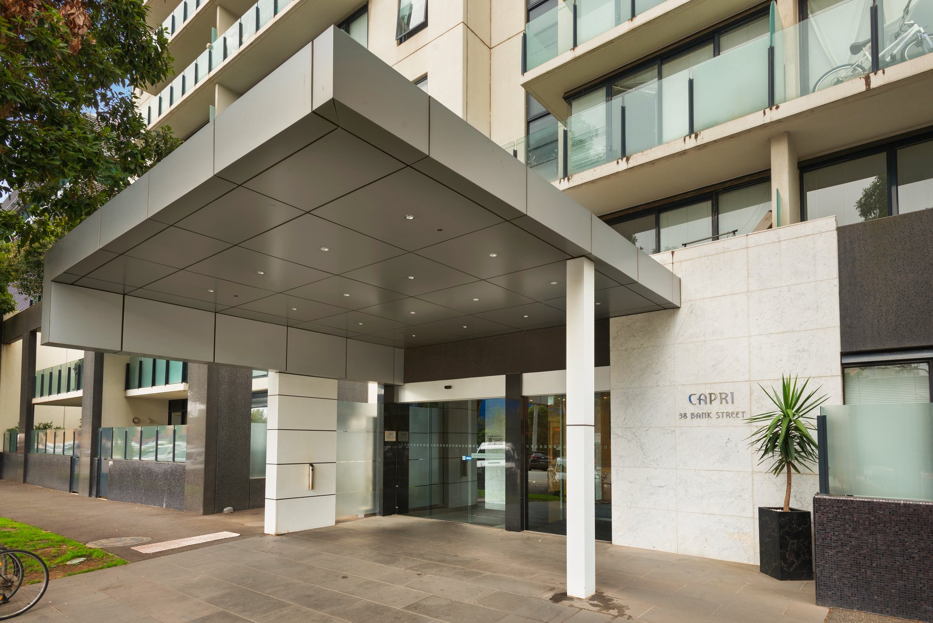 909/38 Bank Street, South Melbourne image 1