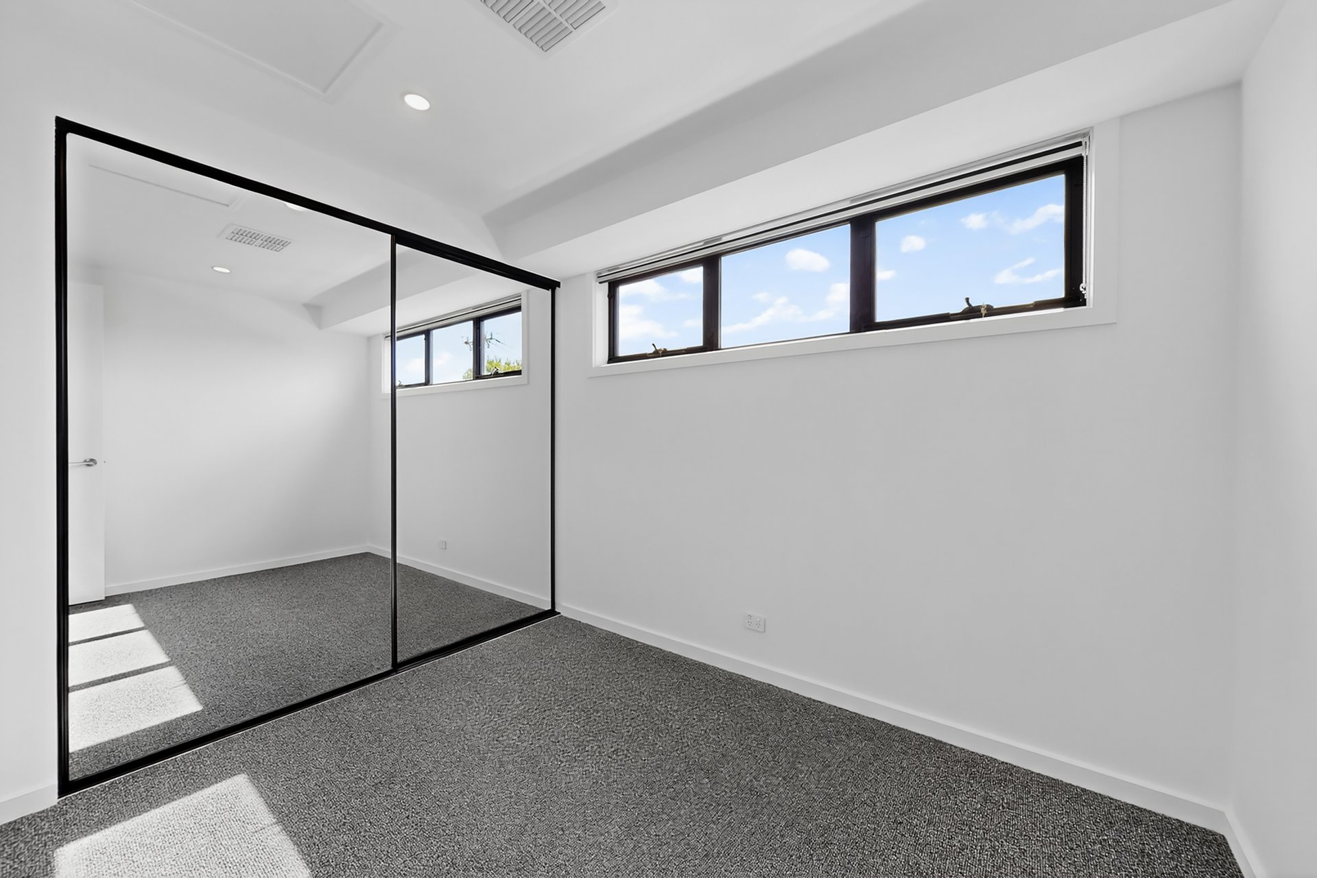 90B Parkmore Road, Bentleigh East image 10