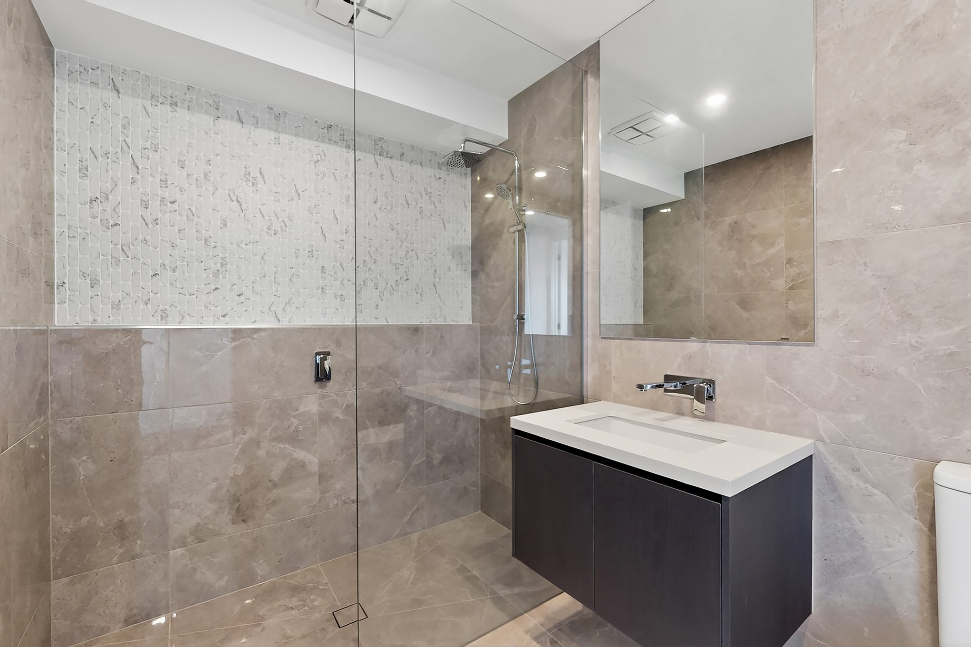 90B Parkmore Road, Bentleigh East image 7