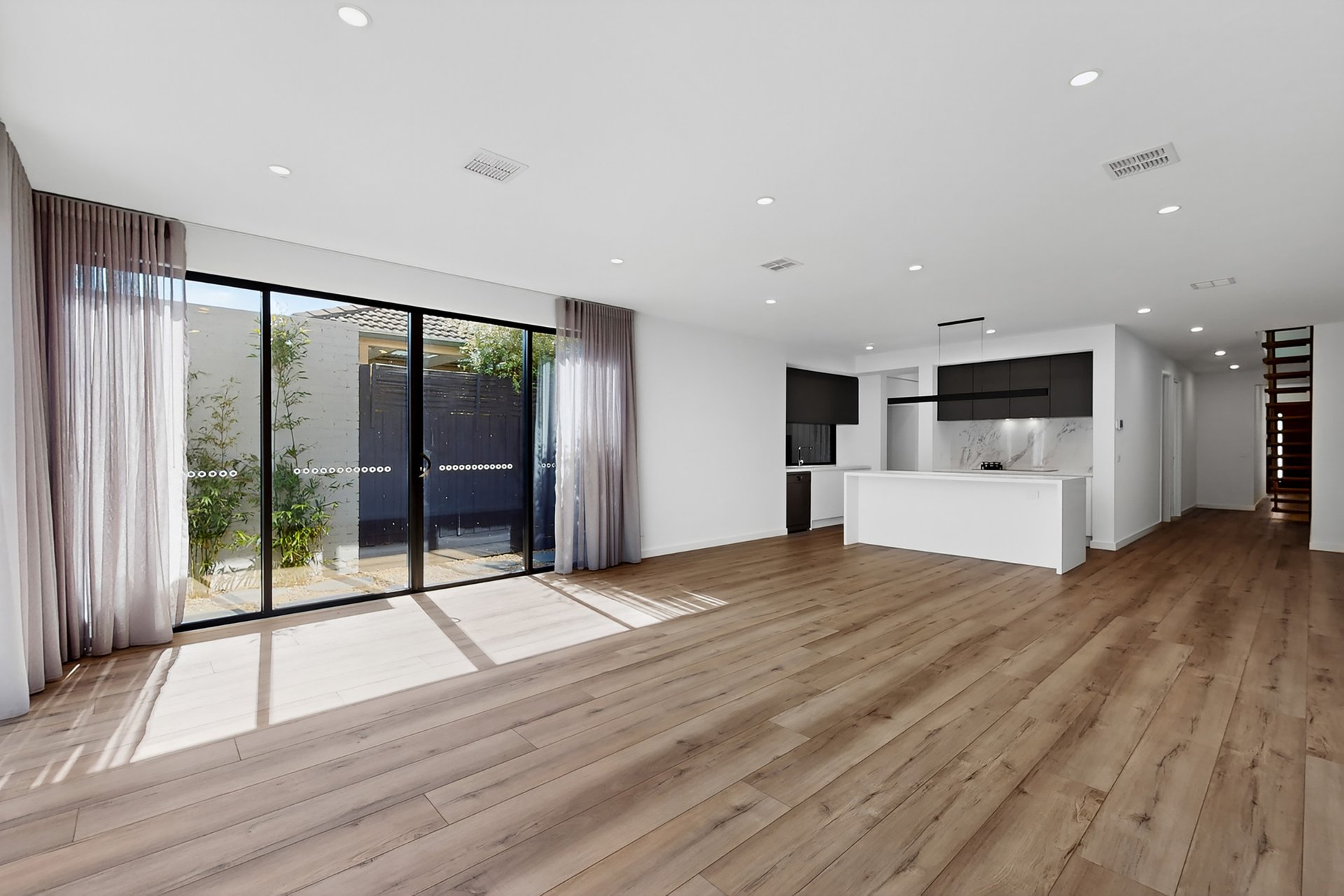 90B Parkmore Road, Bentleigh East image 4