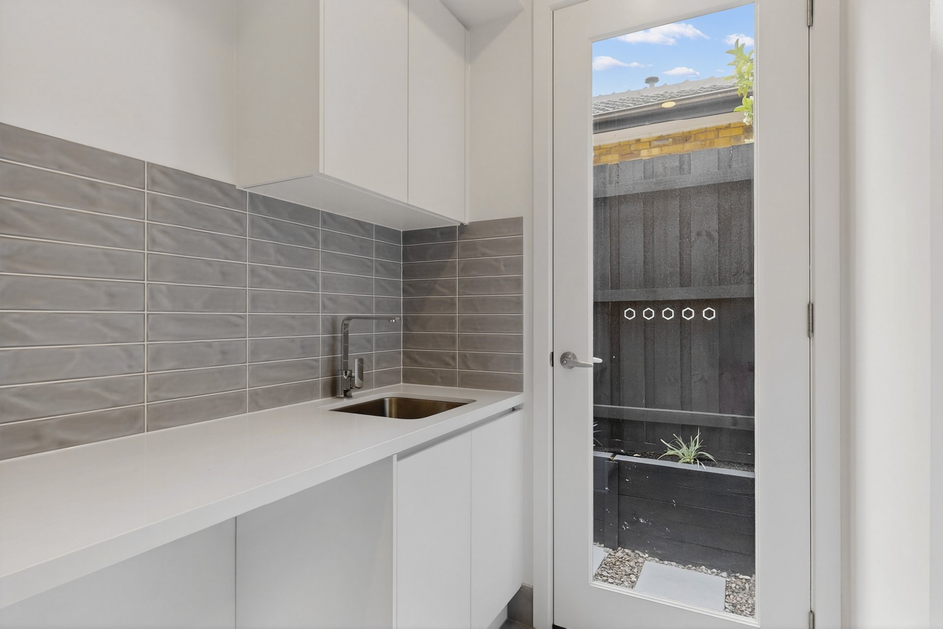 90C Parkmore Road, Bentleigh East image 6