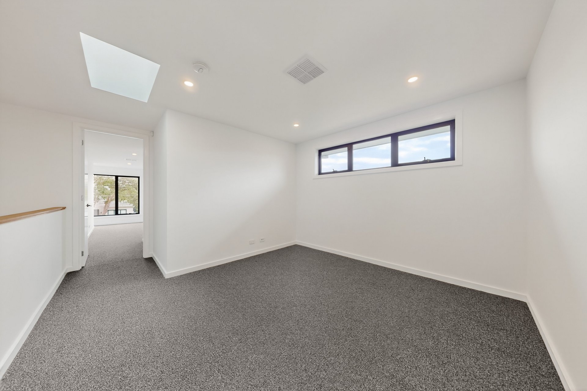 90C Parkmore Road, Bentleigh East image 9