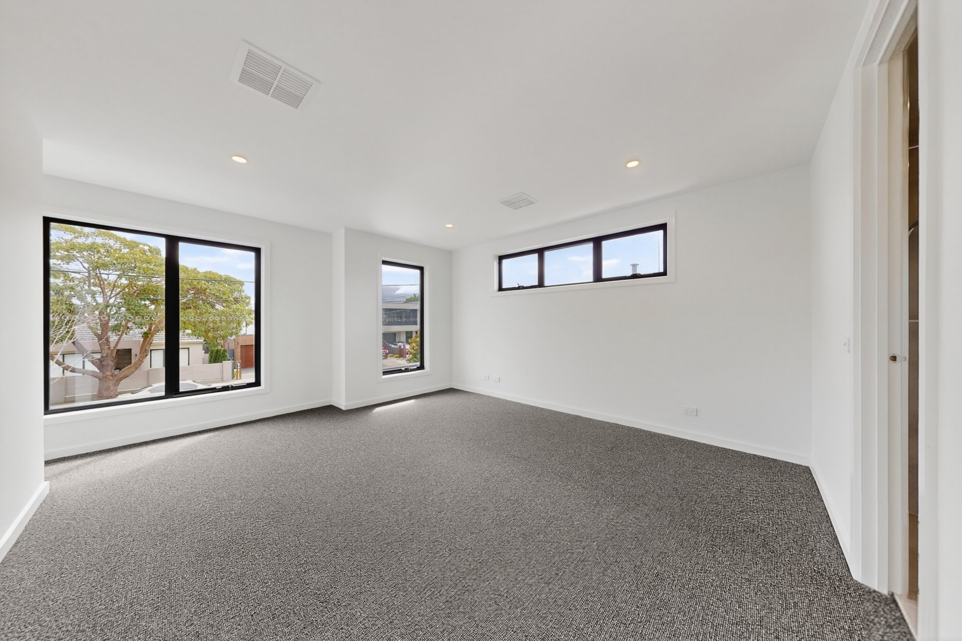 90C Parkmore Road, Bentleigh East image 10