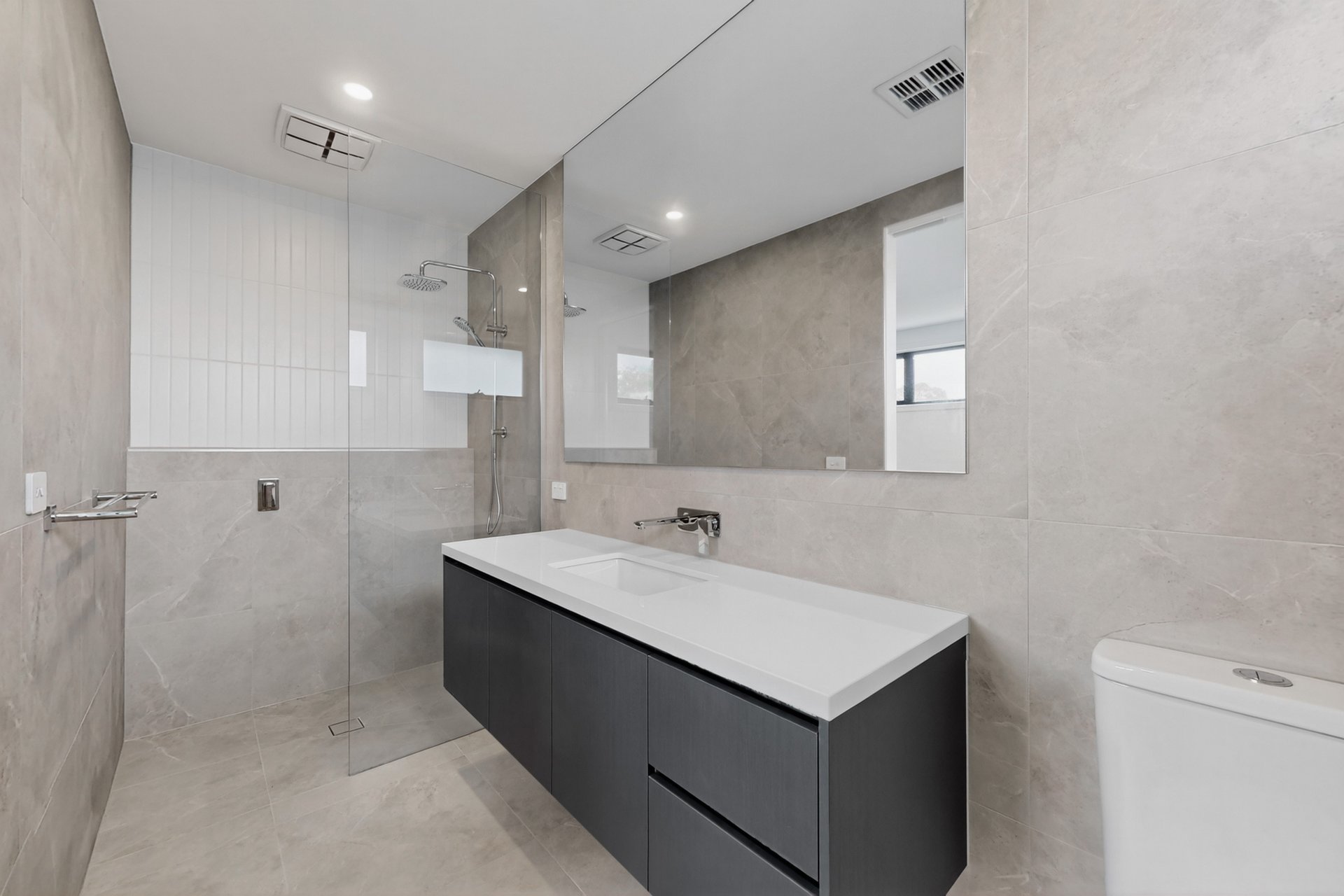 90C Parkmore Road, Bentleigh East image 12