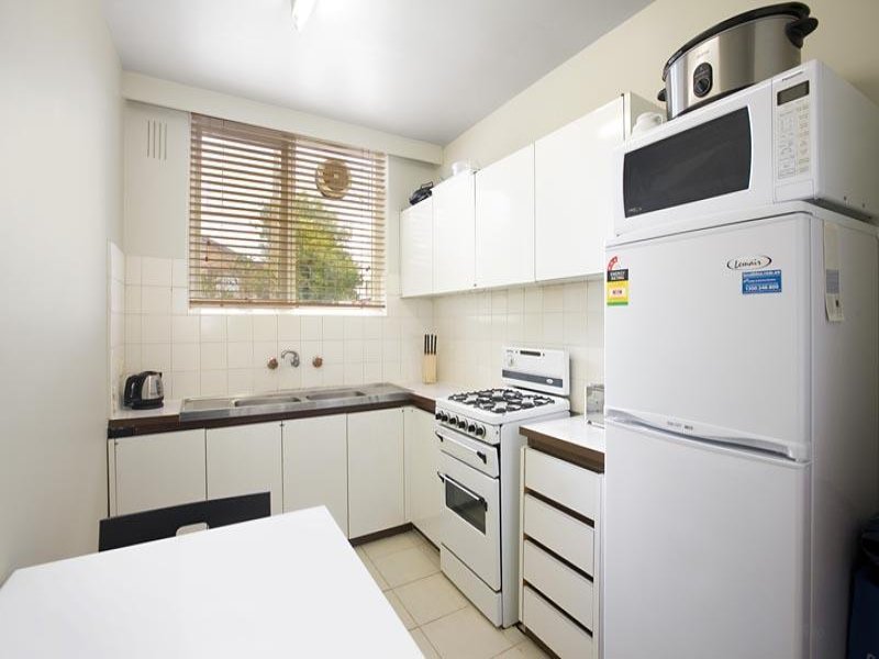 9/1 Bishop Street, Box Hill image 2