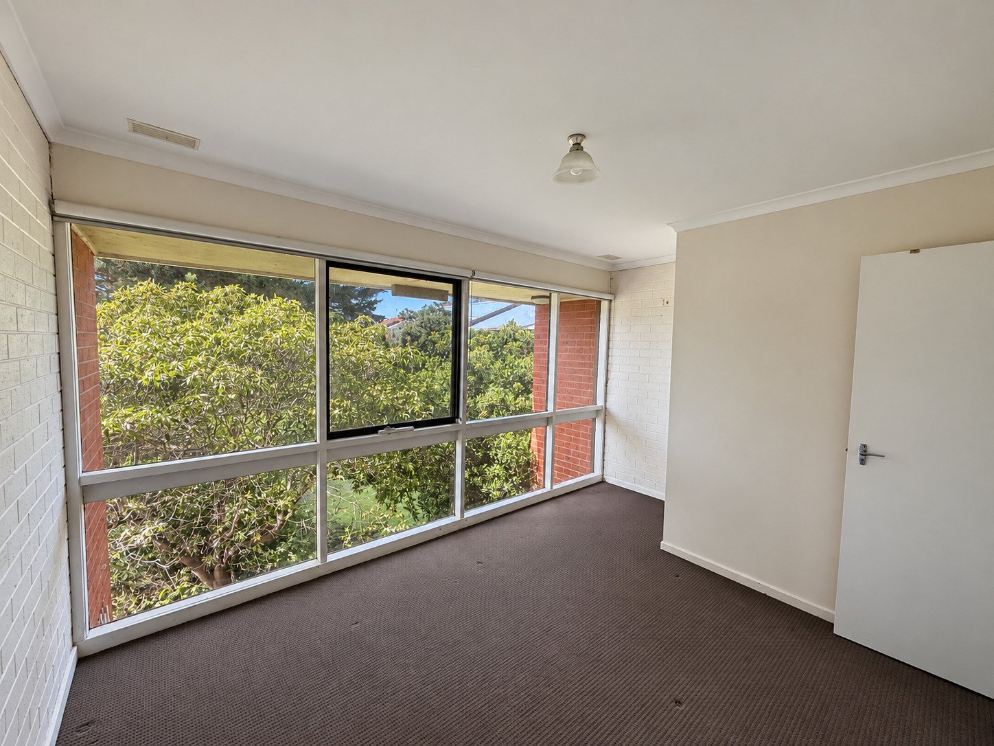 9/1 Holman Court, Breakwater image 5
