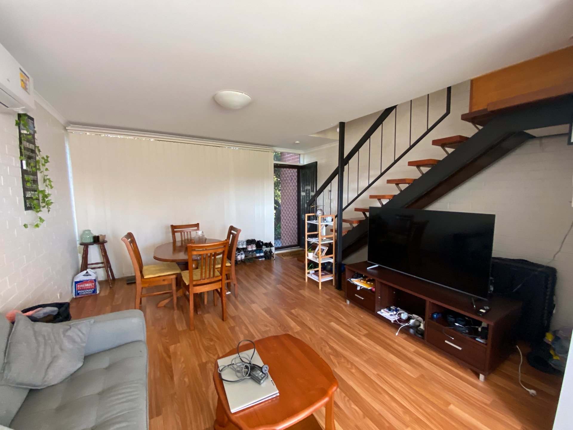 9/1 Holman Court, Breakwater image 2
