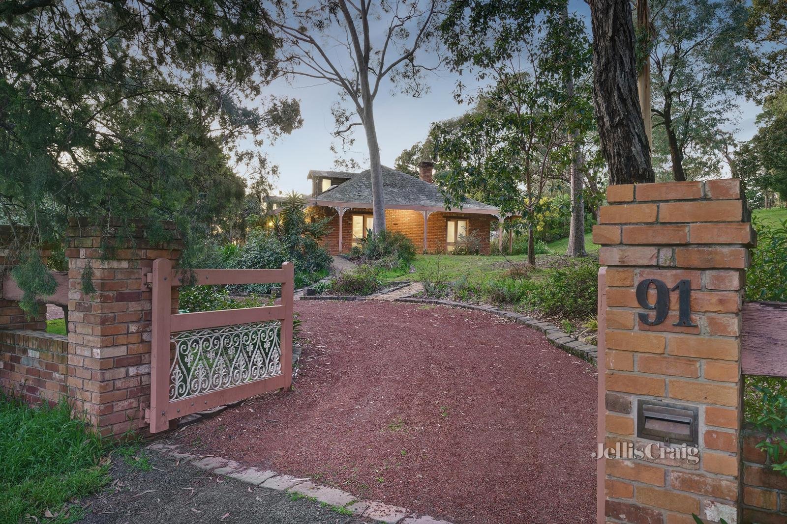 91 Lavender Park Road, Eltham image 1