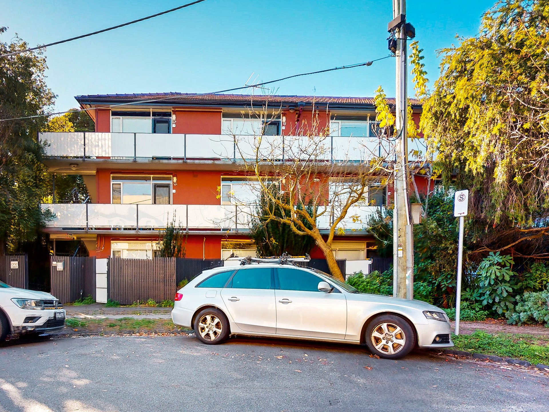 9 / 1 Lumley Court PRAHRAN