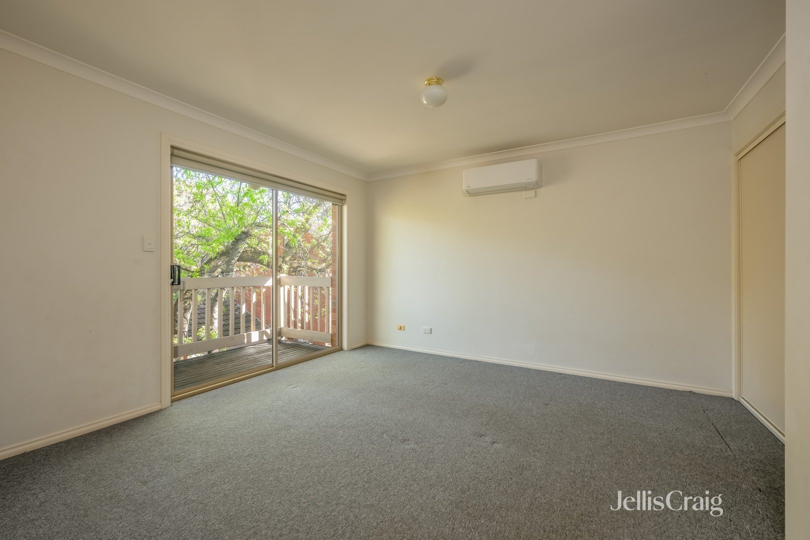 9/1 McColl Court, Brunswick West image 3