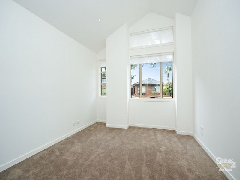 91 North Road, Newport image 6