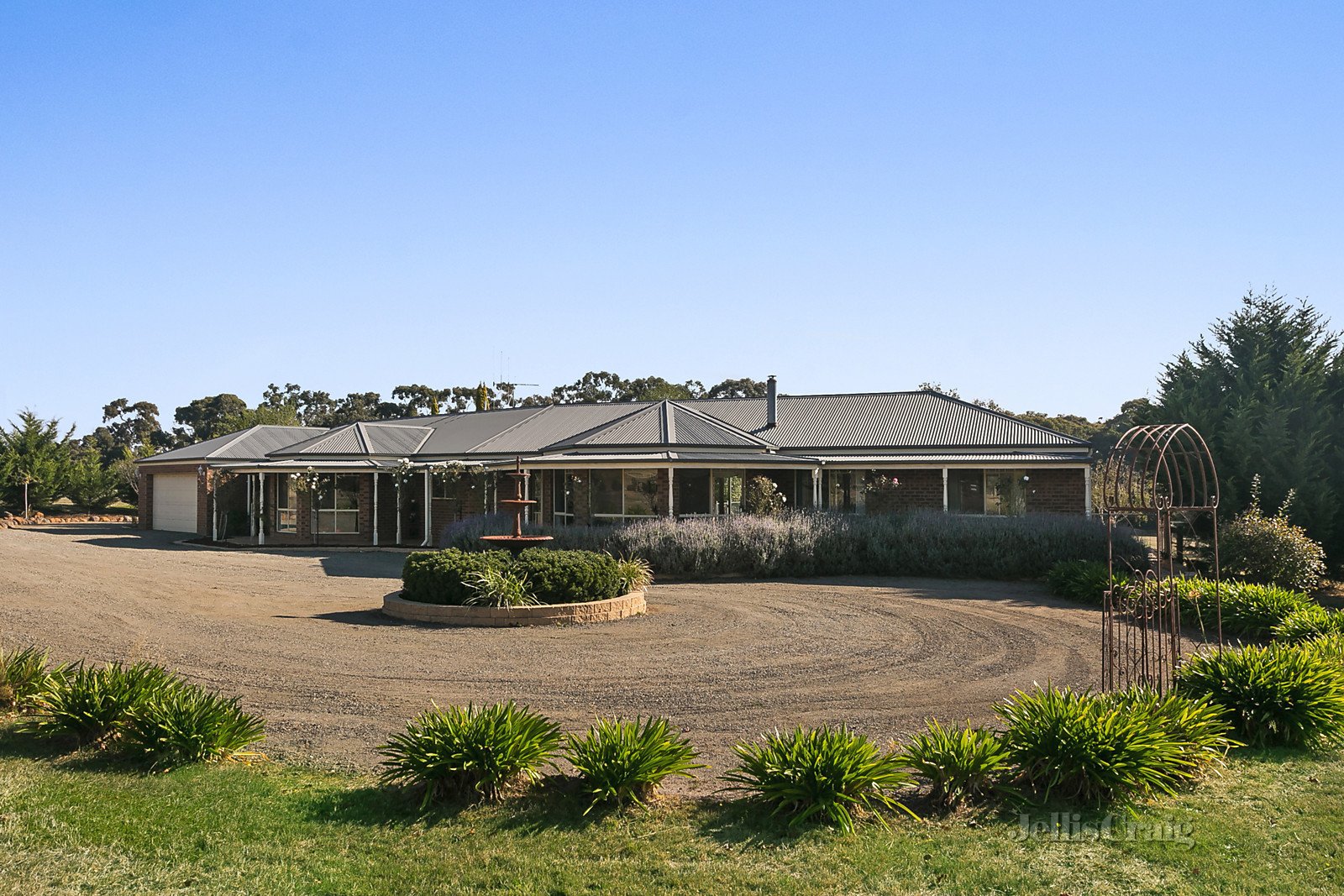 91 Rosa Court, Kyneton image 1