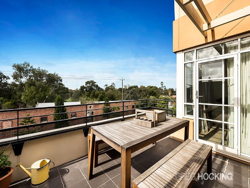 9/1 Seisman Place, Port Melbourne image 1