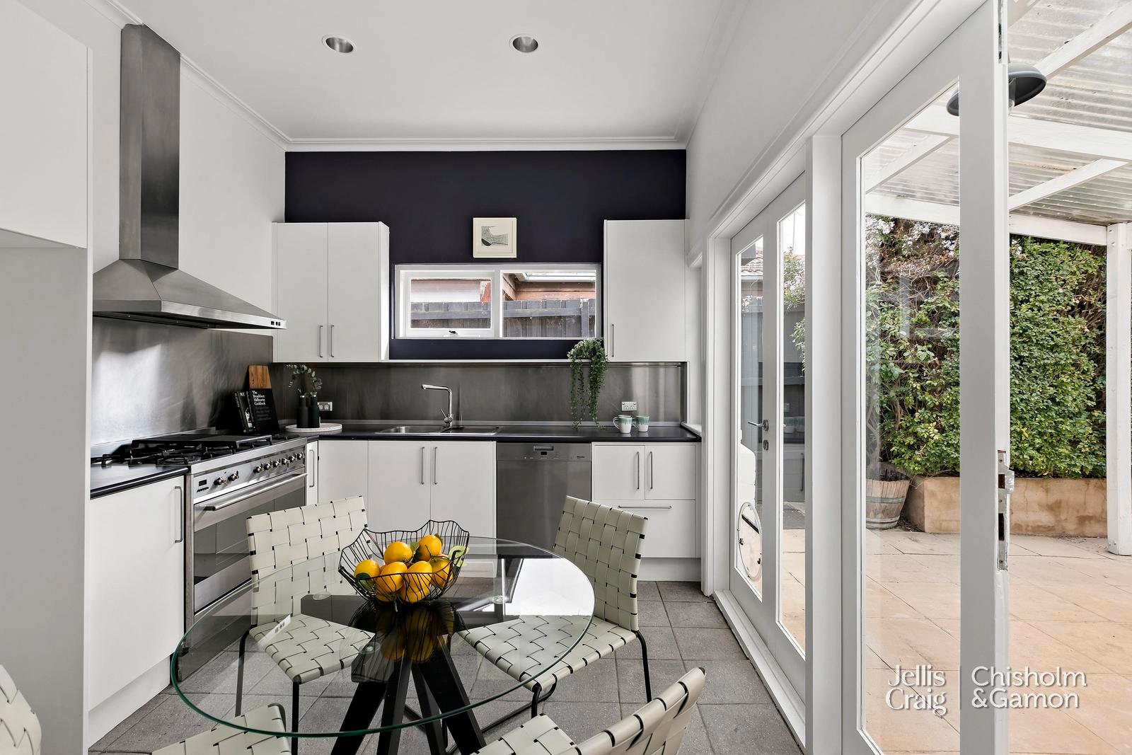 91 Spray Street, Elwood image 15