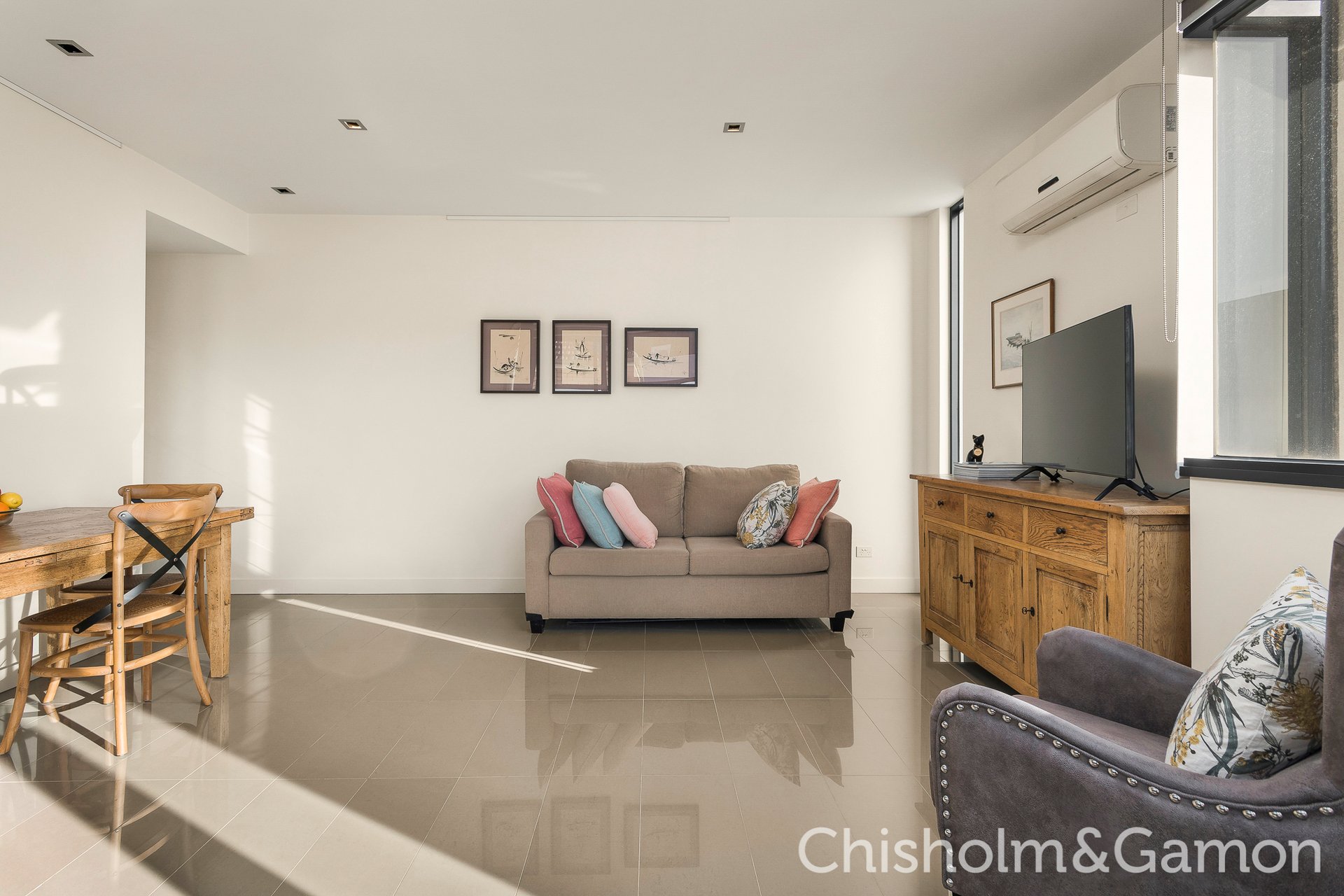 9/10 Docker Street, Elwood image 10