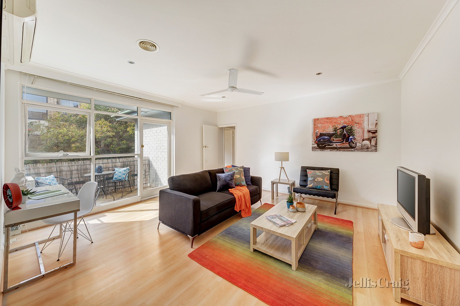 9/10 Nash Street, Glen Iris image 1