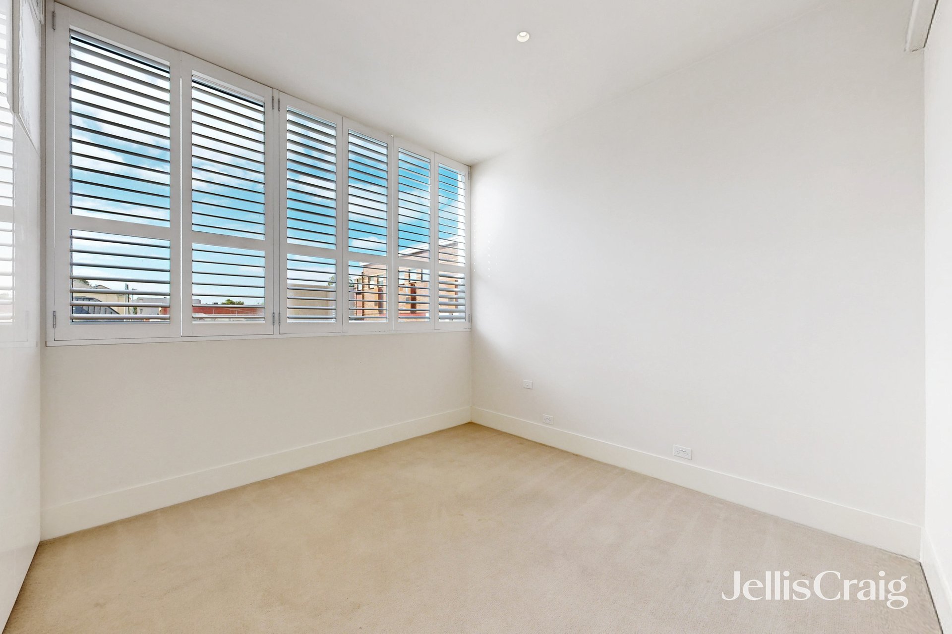 9/10 St Andrews Street, Brighton image 13