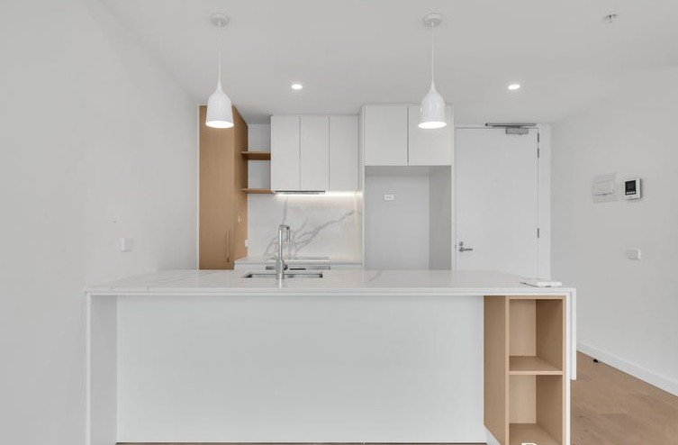 910/1060 Dandenong Road, Carnegie image 2