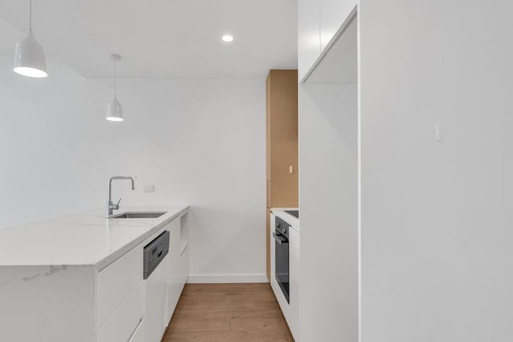 910/1060 Dandenong Road, Carnegie image 4