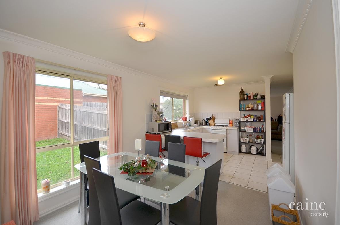 9/104-106 Whitehorse Road, Mount Clear image 4
