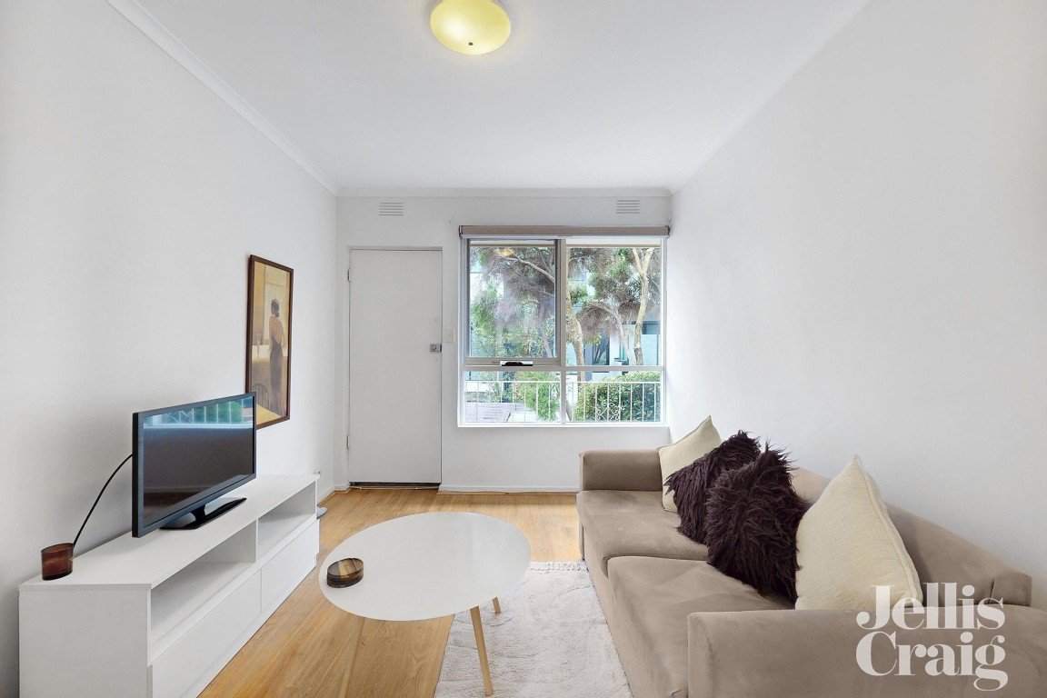 9/106 Mimosa Road, Carnegie image 3