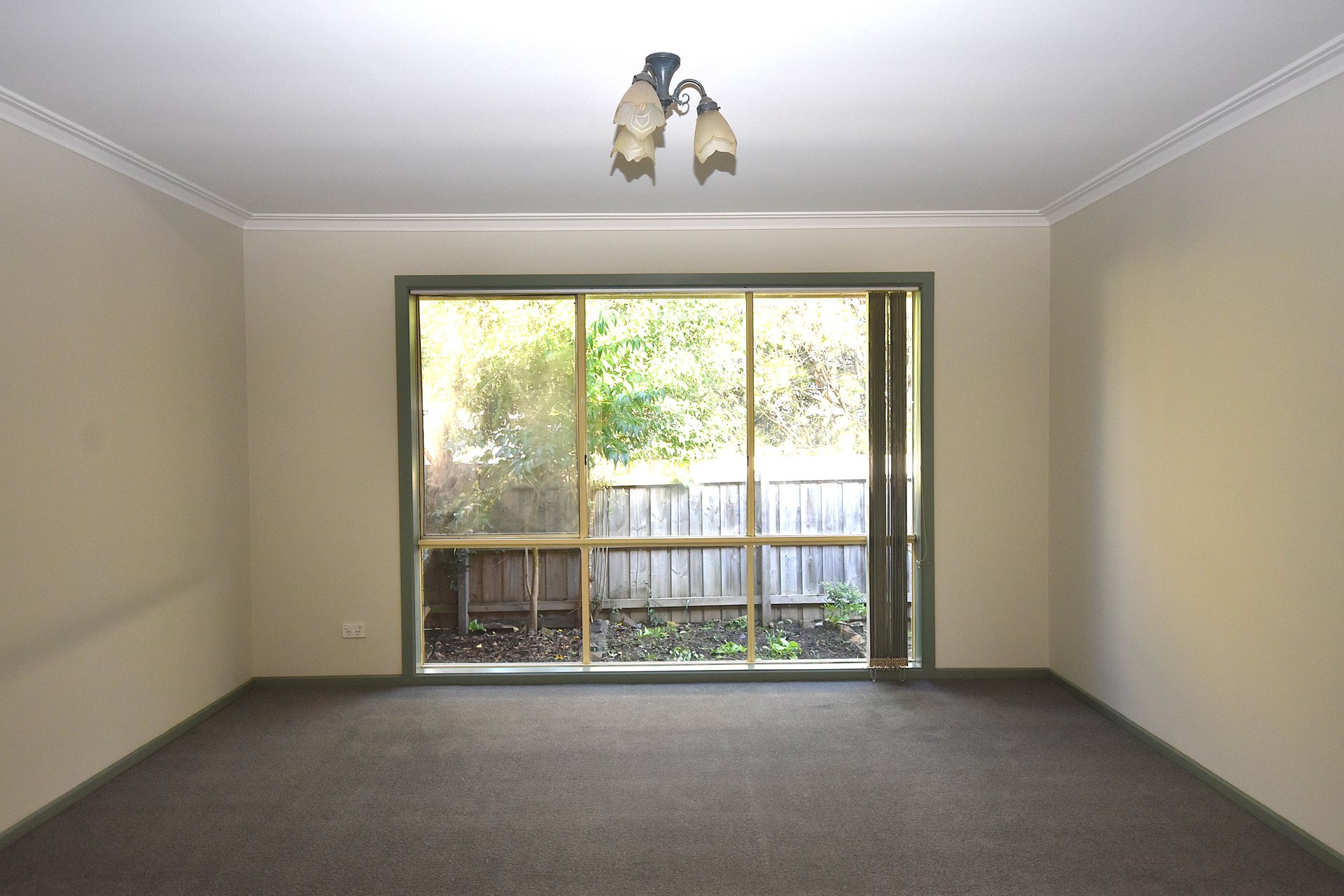 9/108 Sherlock Road, Mooroolbark image 4