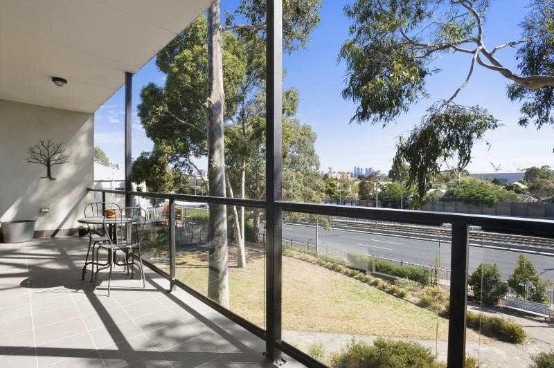 Property Gallery Thumbnail 6