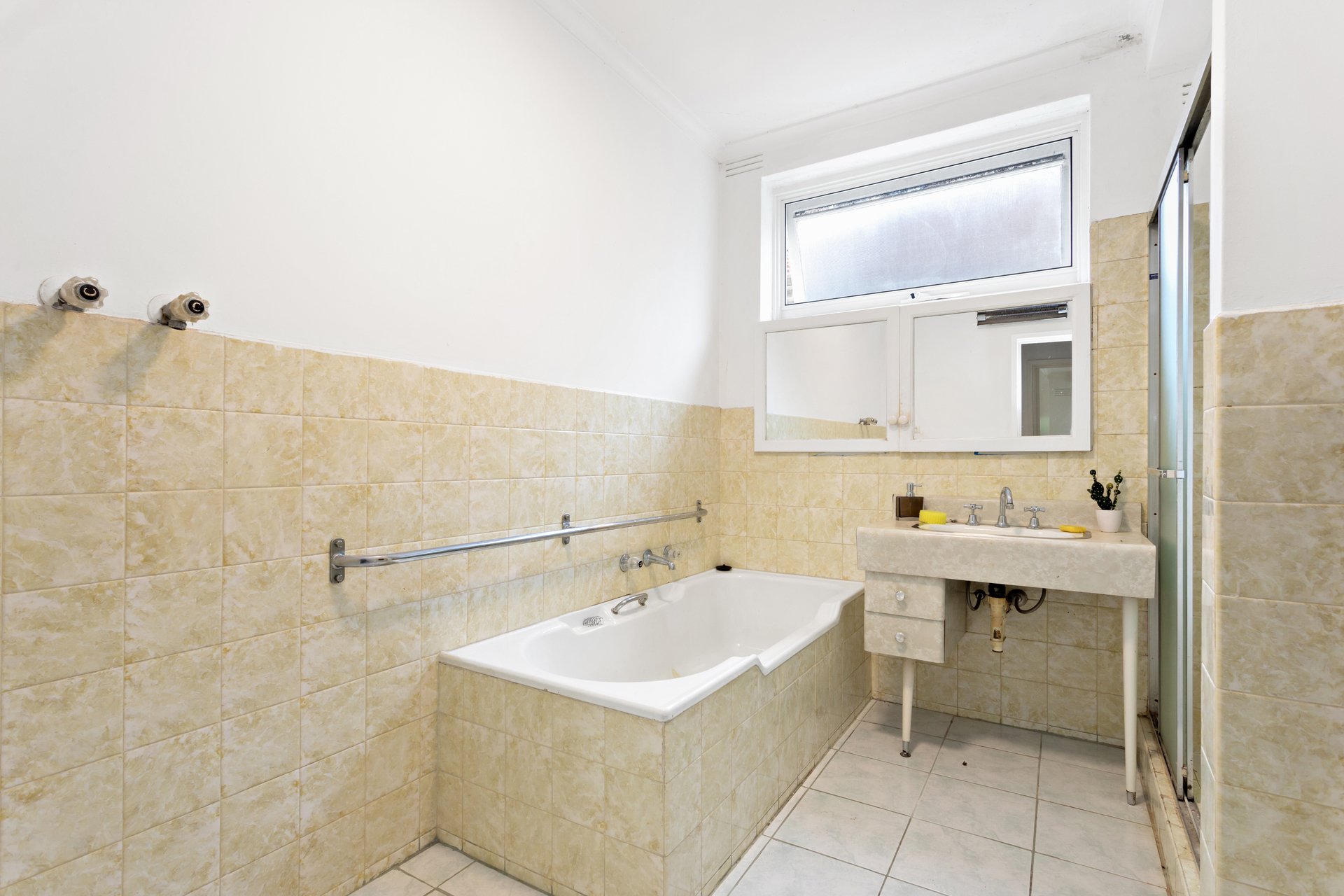 Property Gallery Thumbnail 8