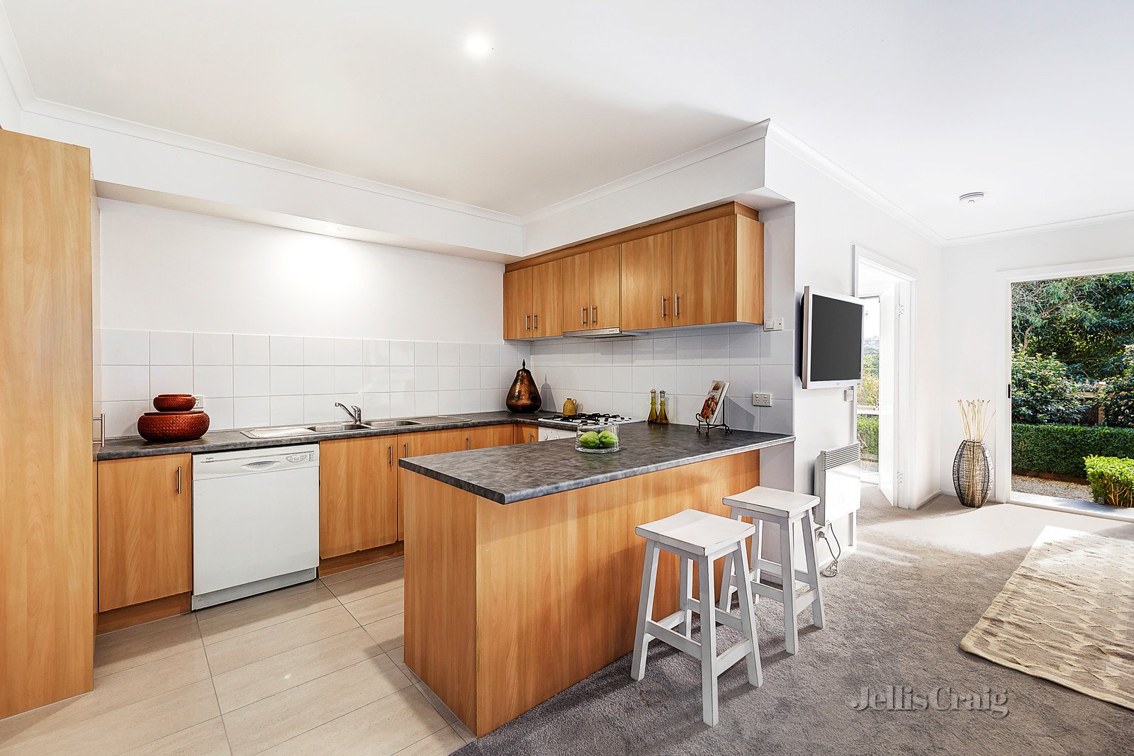 9/11 Milne Street, Templestowe image 2