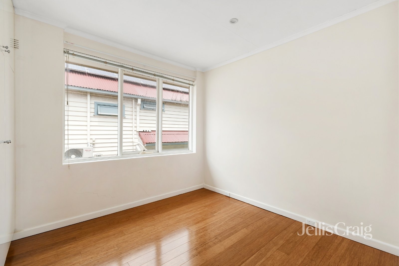 9/111 Gillies Street, Fairfield image 6