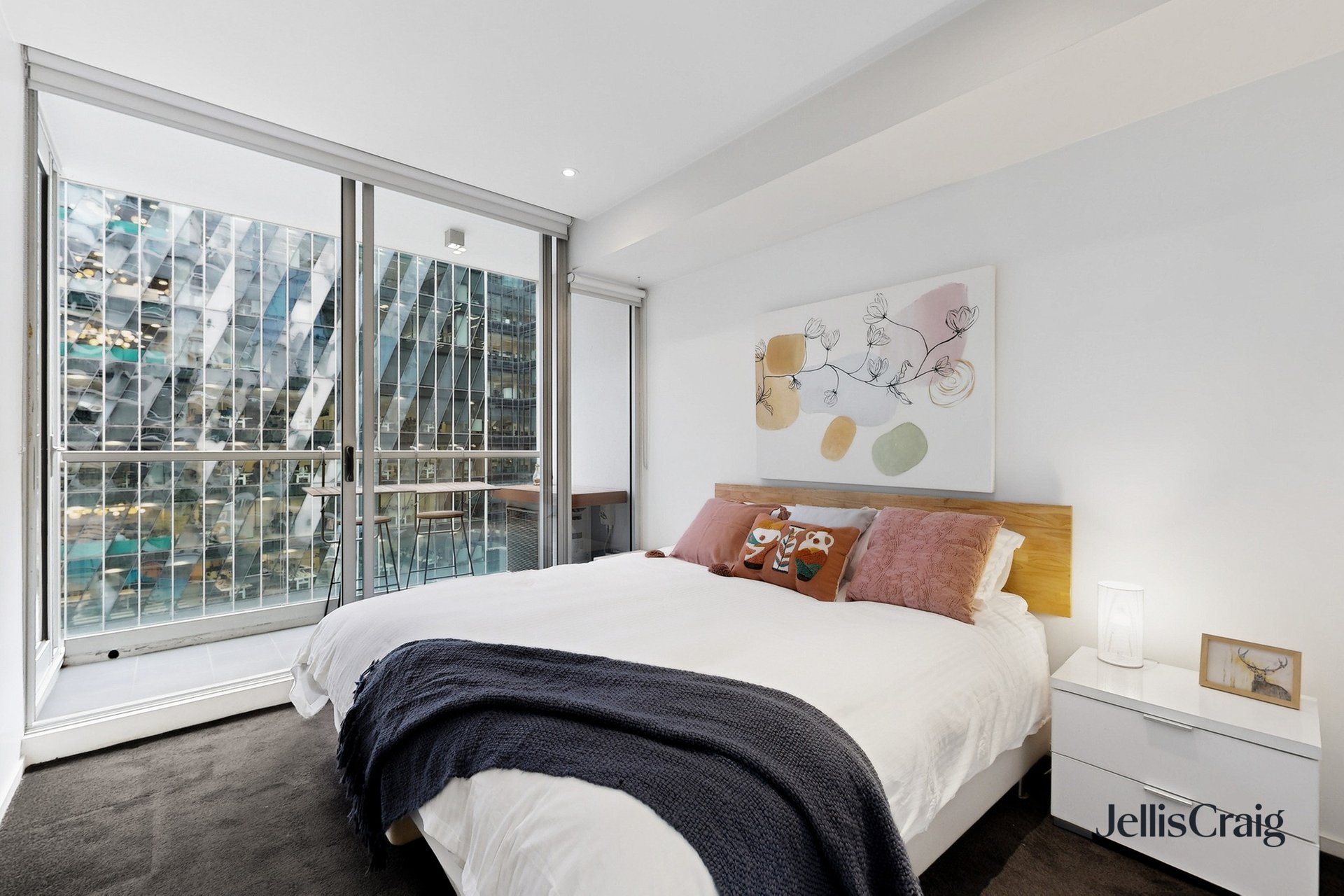 911/8 McCrae Street, Docklands image 5