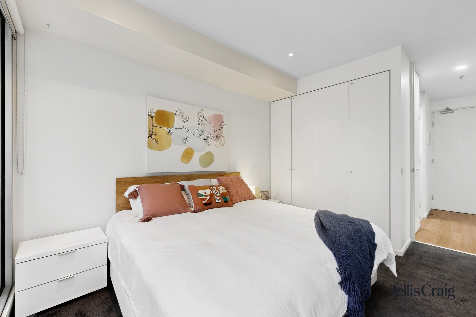 911/8 McCrae Street, Docklands image 6